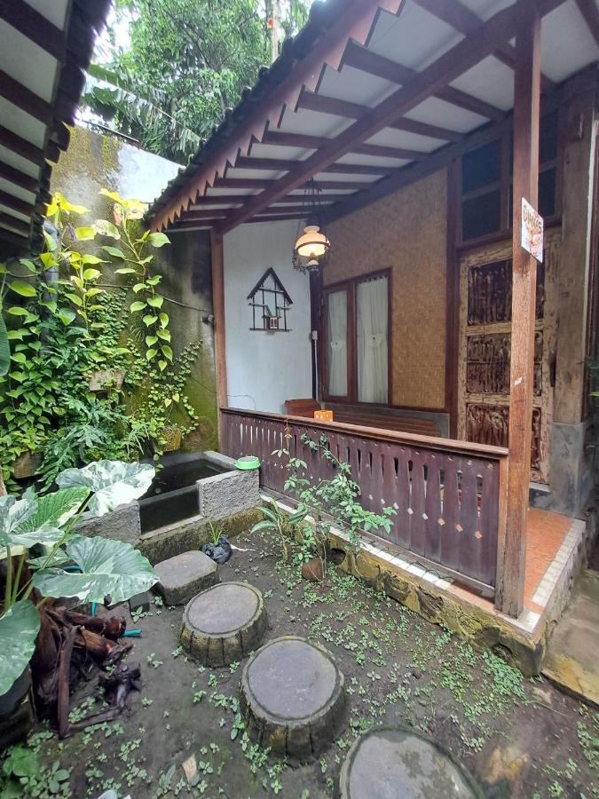בניוואנגי Diana'S Homestay מראה חיצוני תמונה