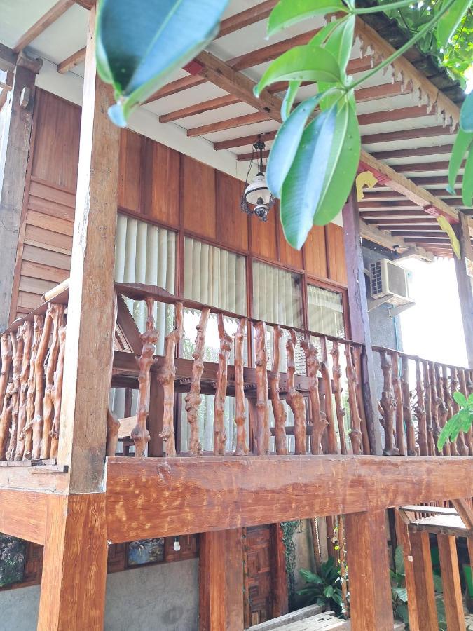 בניוואנגי Diana'S Homestay מראה חיצוני תמונה